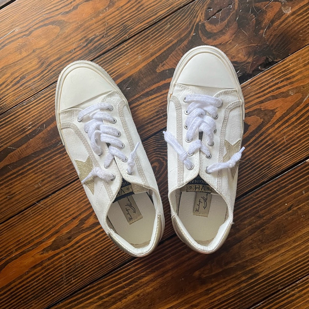 Vintage Havana White Sneakers - barely worn!